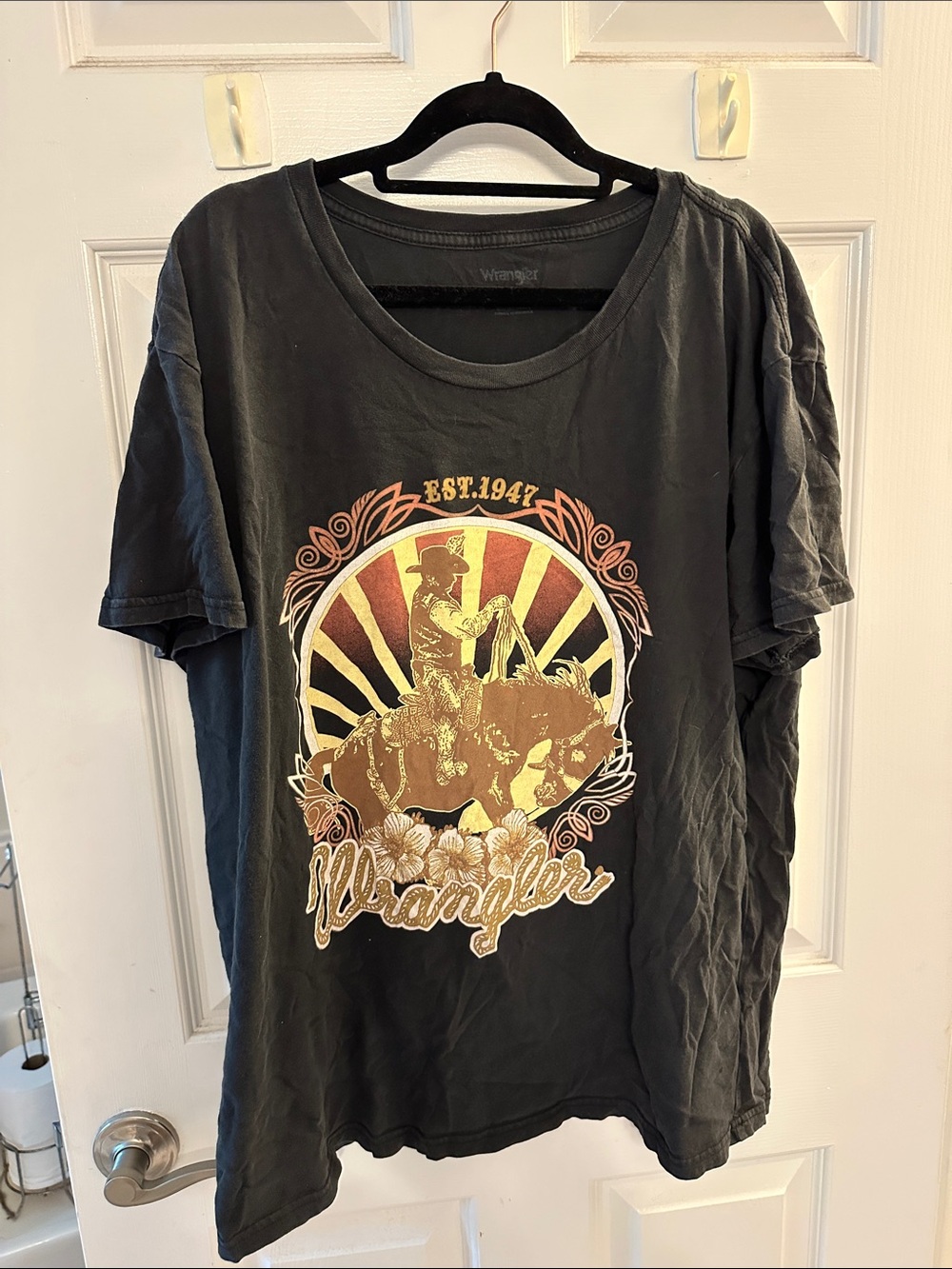 Wrangler Black Short-Sleeve Graphic Rodeo Tee with Sunset Print